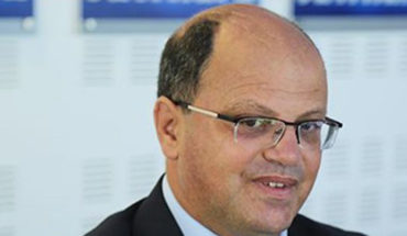 الرئيس المدير العام للشركة الوطنية للنقل بين المدن، المتهم بالفساد، يطرد الكاتب العام للنقابة لأنه كشفه الرئيس المدير العام للشركة الوطنية للنقل بين المدن، المتهم بالفساد، يطرد الكاتب العام للنقابة لأنه كشفه