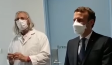 Covid-19: le professeur Didier Raoult présente les recherches de son équipe au président Macron Covid-19: le professeur Didier Raoult présente les recherches de son équipe au président Macron