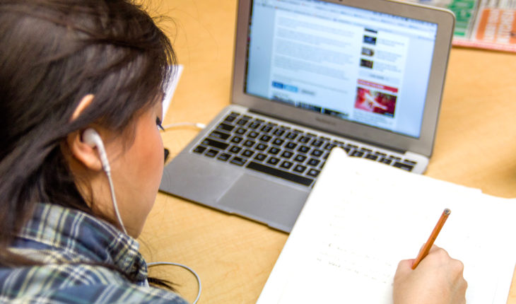 Enseignement à distance : l’Etat doit payer l’ordinateur et la connexion aux étudiants