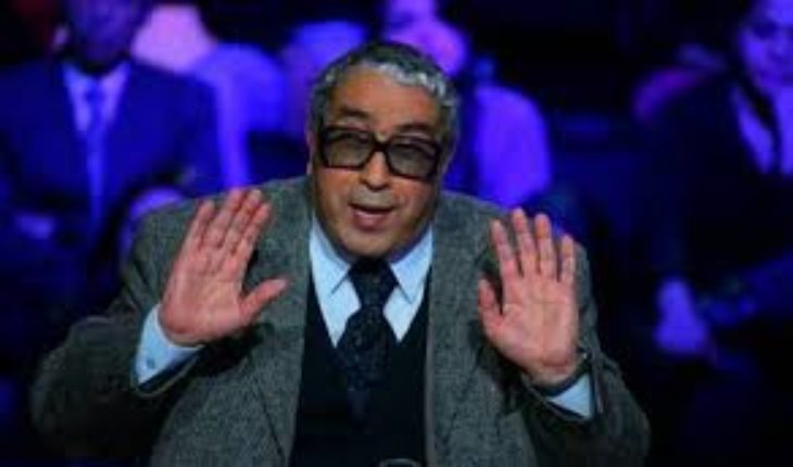 Cet homme si « raffiné » , pourquoi a-t-il un goût de chiottes s’agissant de ses lunettes !?