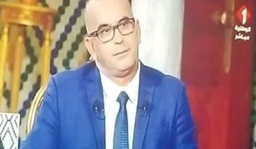 La tête d’un ancien boxeur raté qui essaye de se donner un petit air intellectuel La tête d’un ancien boxeur raté qui essaye de se donner un petit air intellectuel