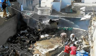 Un avion de ligne pakistanais s’écrase sur un quartier résidentiel à Karachi Un avion de ligne pakistanais s’écrase sur un quartier résidentiel à Karachi