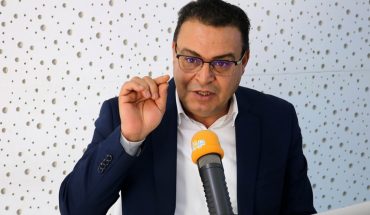 سبحان مُغيِّرِ الأحوال ! زهير المغزاوي يبدّل رأيه في عبدالطيف المكي ويعترف له بالبطولة سبحان مُغيِّرِ الأحوال ! زهير المغزاوي يبدّل رأيه في عبدالطيف المكي ويعترف له بالبطولة