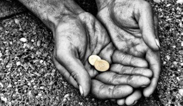 Suite au covid-19, la Banque Mondiale avertit : 60 millions de personnes pourraient basculer dans l’extrême pauvreté Suite au covid-19, la Banque Mondiale avertit : 60 millions de personnes pourraient basculer dans l’extrême pauvreté