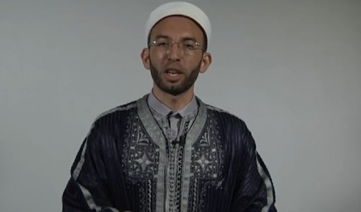 صلاة العيد : رأسُ مالِ المُفْلِسِ العفاسْ التصنُّع في اللباسْ