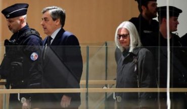 L’ancien premier ministre français , François Fillon, condamné à cinq ans de prison, dont deux ferme L’ancien premier ministre français , François Fillon, condamné à cinq ans de prison, dont deux ferme
