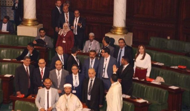 لنشر الفكر الإرهابي ، ائتلاف الكرامة يدعو إلى أن تكون المساجد ملكية خاصة للأيِمّة يتصرفون فيها كما يشاؤون