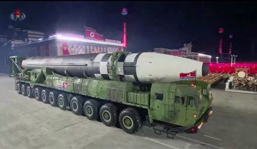 Corée du Nord : Kim Jong-un dévoile son nouveau missile intercontinental géant Corée du Nord : Kim Jong-un dévoile son nouveau missile intercontinental géant