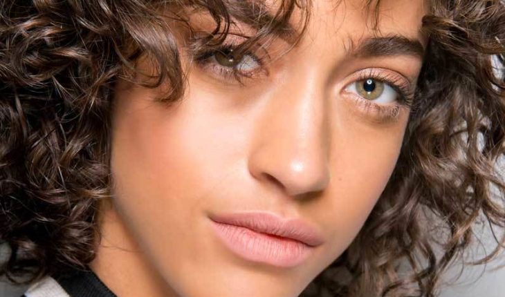Ces cheveux de la femme malédiction de l’Algérie !