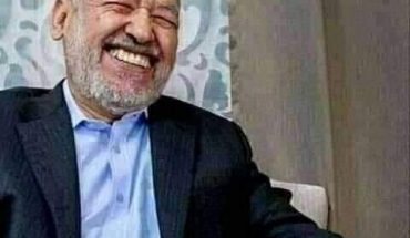 صورة اليوم : الإخواني الغنوشي يُحَيِّيكُمْ بضحكته البشعة صورة اليوم : الإخواني الغنوشي يُحَيِّيكُمْ بضحكته البشعة