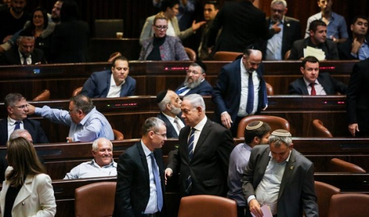 Israël : le parlement se dissout et appelle à de nouvelles élections