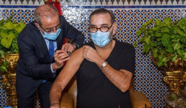 Covid-19 : le roi du Maroc donne le coup d’envoi de la campagne nationale de vaccination Covid-19 : le roi du Maroc donne le coup d’envoi de la campagne nationale de vaccination