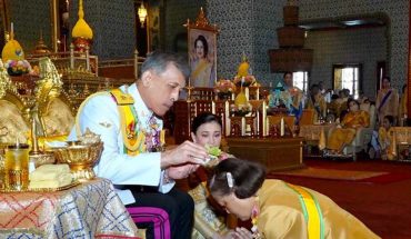 Thaïlande : deux des maîtresses du roi Rama X promues général et colonel Thaïlande : deux des maîtresses du roi Rama X promues général et colonel