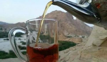 كأس شاي أحمر كان يقرر مصير وزير الداخلية كأس شاي أحمر كان يقرر مصير وزير الداخلية