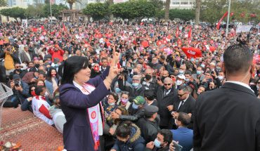 الدستوري الحر ينظم مسيرة تحت شعار « تحرير البرلمان من ديكتاتورية الإخوان » يوم السبت 5 جوان الدستوري الحر ينظم مسيرة تحت شعار « تحرير البرلمان من ديكتاتورية الإخوان » يوم السبت 5 جوان