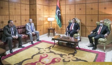 محمد المنفي يبحث مع السفير الجزائري لدى ليبيا العلاقات بين البلدين محمد المنفي يبحث مع السفير الجزائري لدى ليبيا العلاقات بين البلدين