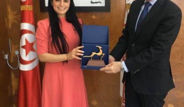 Que fait l’ambassadeur turc chez Olfa Hamdi, PDG de Tunisair ? Que fait l’ambassadeur turc chez Olfa Hamdi, PDG de Tunisair ?