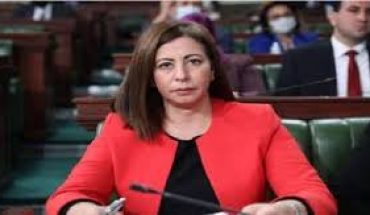 منظمة « أنا يقظ » تتهم حسناء بن سليمان بالتستّر على القضاة الفاسدين وتندّد بذلك منظمة « أنا يقظ » تتهم حسناء بن سليمان بالتستّر على القضاة الفاسدين وتندّد بذلك