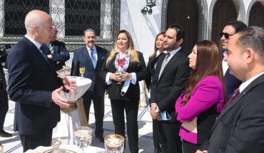 قيس سعيد يستمع إلى مشاغل الفنانين قيس سعيد يستمع إلى مشاغل الفنانين
