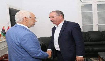 نور الدين الطبوبي يقول للغنوشي : المِلْيانَة مَاتقَرْبَعْشْ نور الدين الطبوبي يقول للغنوشي : المِلْيانَة مَاتقَرْبَعْشْ