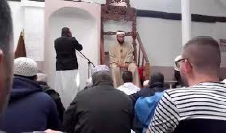 Le manège envoûtant des imams