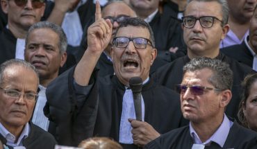 عمادة المحامين تتبرأ من مساندة عميدها نبيل القروي عمادة المحامين تتبرأ من مساندة عميدها نبيل القروي