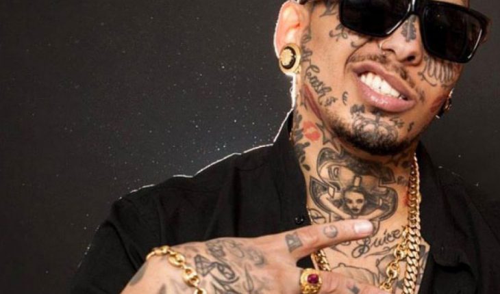 Le jeune rappeur tatoué de partout ( za3ma , le zizi ossi ? )