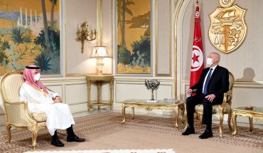 وزير الخارجية السعودي يؤكد لقيس سعيد وقوف بلاده إلى جانب تونس وزير الخارجية السعودي يؤكد لقيس سعيد وقوف بلاده إلى جانب تونس