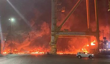Le principal port de Dubaï en feu Le principal port de Dubaï en feu