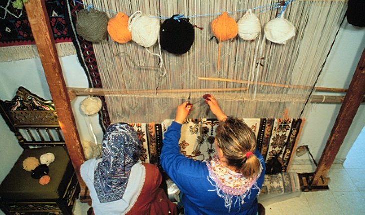 Les filles du tapis ou « Bnat Ezzarbia »