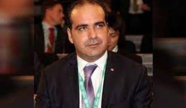 وضع ثلاثة مستشارين سابقين في حكومتي يوسف الشاهد وهشام المشيشي تحت الإقامة الجبرية وضع ثلاثة مستشارين سابقين في حكومتي يوسف الشاهد وهشام المشيشي تحت الإقامة الجبرية