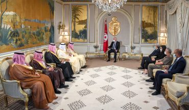 المملكة العربية السعودية حريصة على مواصلة الوقوف إلى جانب تونس في كافة المجالات المملكة العربية السعودية حريصة على مواصلة الوقوف إلى جانب تونس في كافة المجالات
