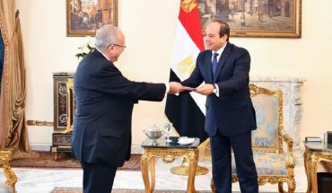 مصر والجزائر تدعمان إجراءات الرئيس قيس سعيد لتحقيق الاستقرار في البلاد مصر والجزائر تدعمان إجراءات الرئيس قيس سعيد لتحقيق الاستقرار في البلاد