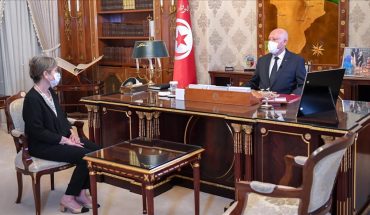 حكومة نجلاء بودن تمتصّ مدخرات البريد التونسي لخلاص موظفيها لشهر جانفي حكومة نجلاء بودن تمتصّ مدخرات البريد التونسي لخلاص موظفيها لشهر جانفي