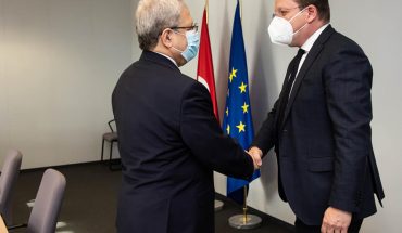 عثمان الجرندي يلتقي ببروكسال المفوض الأوروبي للجوار والتوسّع عثمان الجرندي يلتقي ببروكسال المفوض الأوروبي للجوار والتوسّع