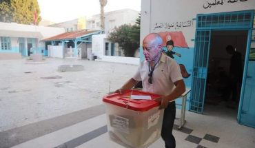 الرابطة التونسية للدفاع عن حقوق الانسان تدعو إلى تعليق الدور الثاني من الانتخابات التشريعية الرابطة التونسية للدفاع عن حقوق الانسان تدعو إلى تعليق الدور الثاني من الانتخابات التشريعية