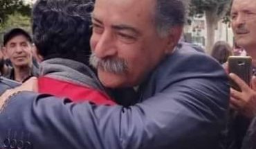 هِكّا الإنبطاح وإلا بلاشْ !! والي تونس يسلِّم بالحَمْلة على أحد أفراد جبهة النصرة هِكّا الإنبطاح وإلا بلاشْ !! والي تونس يسلِّم بالحَمْلة على أحد أفراد جبهة النصرة
