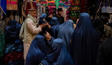 Les talibans ordonnent aux femmes afghanes de porter la burqa en public