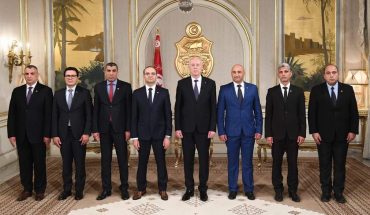 الدستوري الحر يدين بشدة تعمد قيس سعيد إقصاء المرأة من إدارة العملية الإنتخابية الدستوري الحر يدين بشدة تعمد قيس سعيد إقصاء المرأة من إدارة العملية الإنتخابية