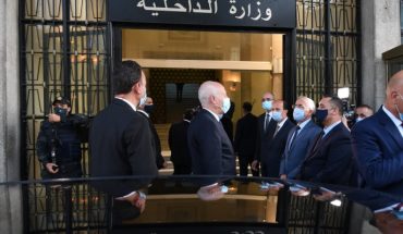 قيس سعيد من مقر الداخلية: الحرائق المفتعلة التي شهدتها بعض المناطق، هي محاولة يائسة لحرق البلاد قيس سعيد من مقر الداخلية: الحرائق المفتعلة التي شهدتها بعض المناطق، هي محاولة يائسة لحرق البلاد