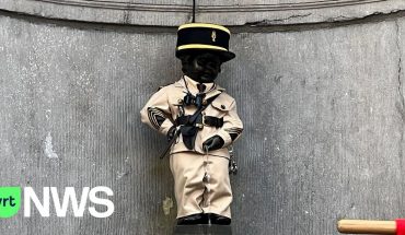 En Belgique, le célèbre Manneken Pis revêt le costume du « Gendarme à Saint-Tropez » En Belgique, le célèbre Manneken Pis revêt le costume du « Gendarme à Saint-Tropez »
