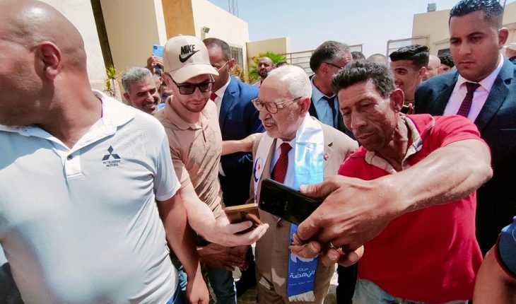 حركة النهضة الإخوانية ستقاطع الإستفتاء والإنتخابات