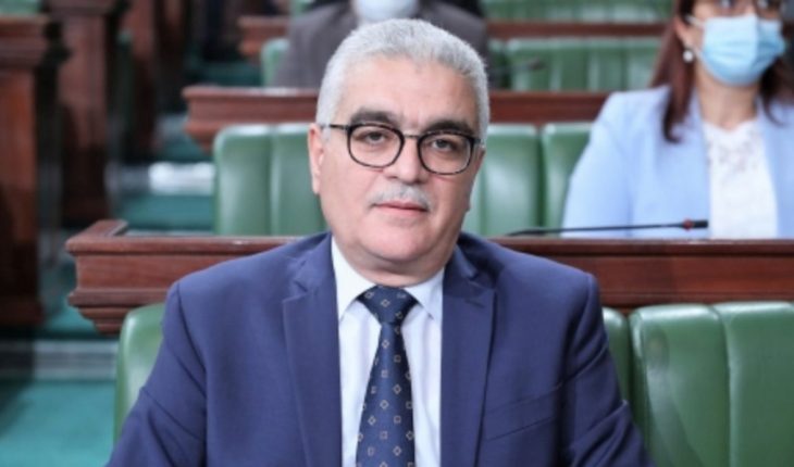 Un ministre de l’Education niveau Tampax