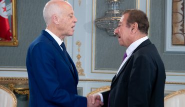 بعضهم أكل من كل الموائد… لِمَ يصرّون على مغالطة الرئيس ؟ بعضهم أكل من كل الموائد… لِمَ يصرّون على مغالطة الرئيس ؟