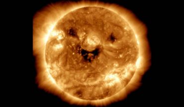 La NASA surprend le Soleil en train de « sourire » La NASA surprend le Soleil en train de « sourire »