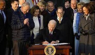 Joe Biden promulgue la loi sur le mariage homosexuel Joe Biden promulgue la loi sur le mariage homosexuel