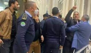 الهيئة الوطنية للمحامين تستهجن الأحكام ضد سيف الدين مخلوف ومهدي زقروبة الهيئة الوطنية للمحامين تستهجن الأحكام ضد سيف الدين مخلوف ومهدي زقروبة