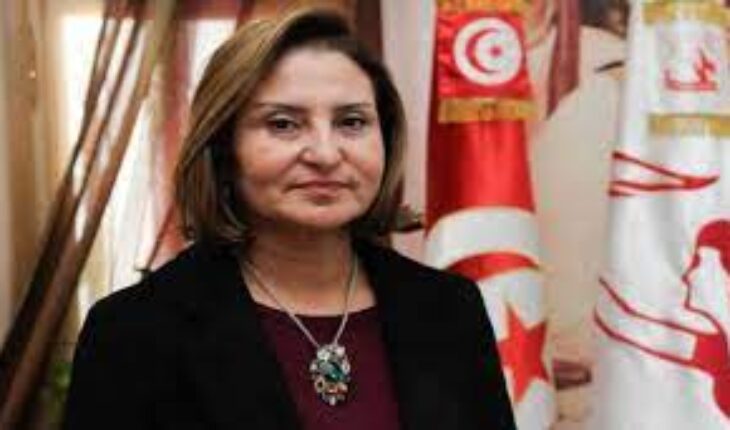 رئيسة الإتحاد الوطني للمرأة التونسية « حاشْمَةْ » من تصرفات بعض التونسيين العنصرية مع المهاجرين الأفارقة
