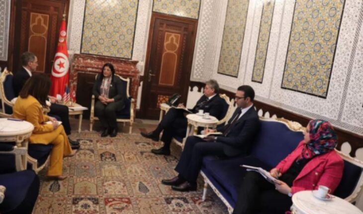 سفارة الولايات المتحدة الأمريكية بتونس تعدّل ماجاء في بيان وزارة المالية