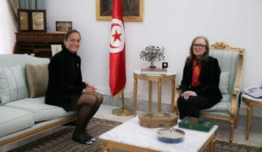 نجلاء بودن تتحادث مع مديرة مكتب منظمة العمل الدولية لبلدان المغرب العربي نجلاء بودن تتحادث مع مديرة مكتب منظمة العمل الدولية لبلدان المغرب العربي